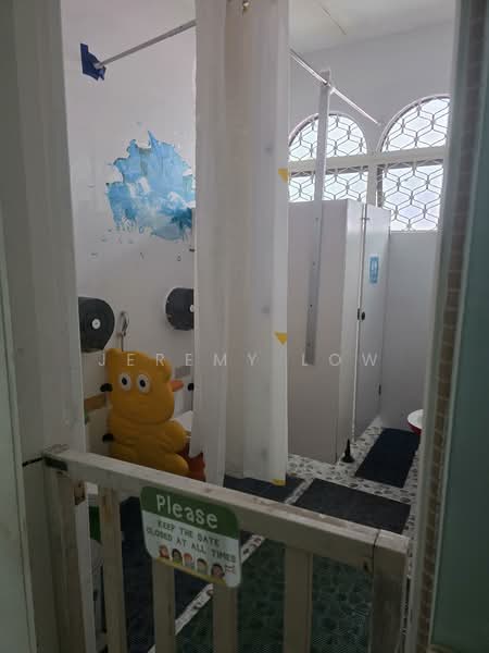Semi-D Landed Childcare in Kovan, , 3,500 sqft, Land with Building / En-bloc For Rent, by Jeremy Low, 500109397 - Bathroom - CommercialGuru.com.sg