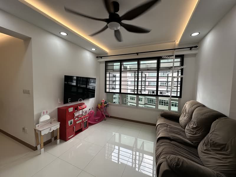 450C Bukit Batok West Avenue 6, 450C Bukit Batok West Avenue 6, 3 Bedrooms, 1,001 sqft, HDB Flat For Sale, by Leonard Yew, 500109401 - Living Room - PropertyGuru.com.sg