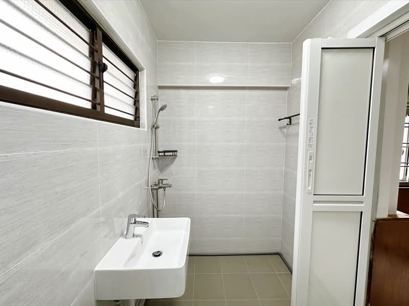 505 Serangoon North Avenue 4, 505 Serangoon North Avenue 4, Room Rental, 200 sqft, HDB Flat For Rent, by Karine Lee, 500109406 - Bathroom - PropertyGuru.com.sg