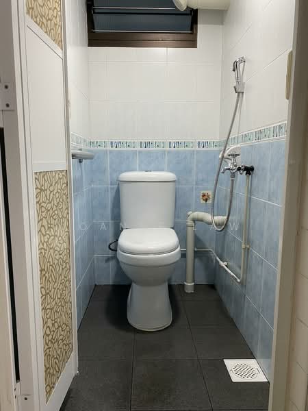 2 Jalan Bukit Merah, 2 Jalan Bukit Merah, Room Rental, 120 sqft, HDB Flat For Rent, by Joanne Law, 500109409 - Bathroom - PropertyGuru.com.sg