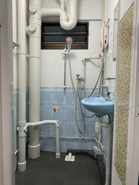 2 Jalan Bukit Merah, 2 Jalan Bukit Merah, Room Rental, 120 sqft, HDB Flat For Rent, by Joanne Law, 500109409 - Bathroom - PropertyGuru.com.sg