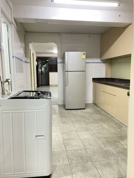 2 Jalan Bukit Merah, 2 Jalan Bukit Merah, Room Rental, 120 sqft, HDB Flat For Rent, by Joanne Law, 500109409 - Kitchen - PropertyGuru.com.sg