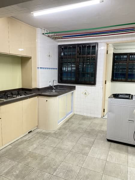 2 Jalan Bukit Merah, 2 Jalan Bukit Merah, Room Rental, 120 sqft, HDB Flat For Rent, by Joanne Law, 500109409 - Kitchen - PropertyGuru.com.sg