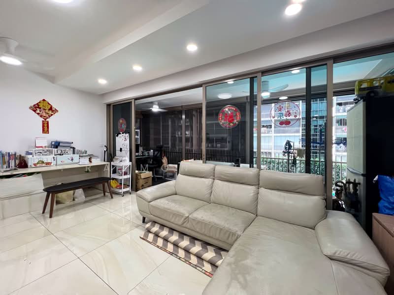 The Vales, 83 Anchorvale Crescent, 5 Bedrooms, 1,593 sqft, Condominium For Sale, by Raymond Tung, 500109414 - Living Room - PropertyGuru.com.sg