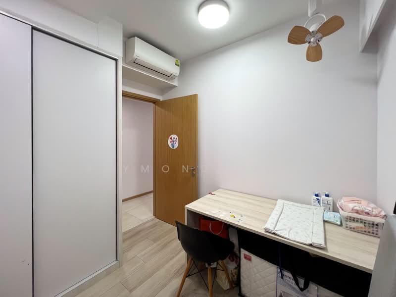 The Vales, 83 Anchorvale Crescent, 5 Bedrooms, 1,593 sqft, Condominium For Sale, by Raymond Tung, 500109414 - Bedroom 5 - PropertyGuru.com.sg