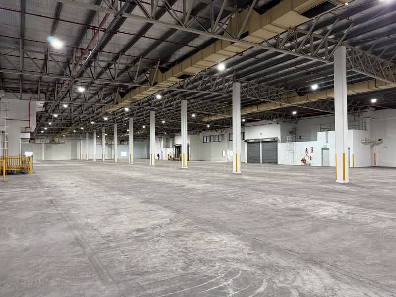 Standalone 5 Story | 16 Bays | 6 to 7m @ Jurong Port, , 195,000 sqft, Warehouse For Rent, by Ryan Chau, 500109423 - 5th Floor - CommercialGuru.com.sg