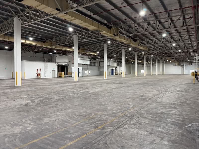 Standalone 5 Story | 16 Bays | 6 to 7m @ Jurong Port, , 195,000 sqft, Warehouse For Rent, by Ryan Chau, 500109423 - 5th Floor - CommercialGuru.com.sg