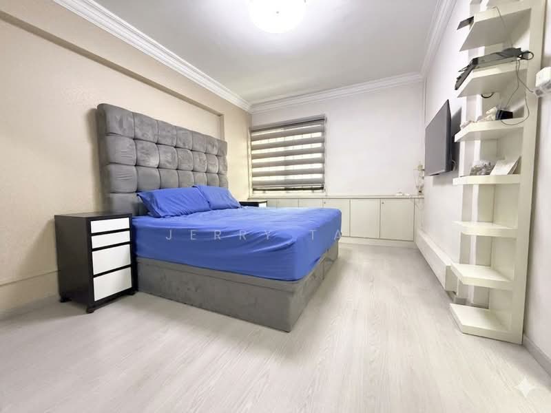 56 Pipit Road, 56 Pipit Road, 3 Bedrooms, 1,313 sqft, HDB Flat For Sale, by Jerry Tay, 500109438 - Master Bedroom - PropertyGuru.com.sg