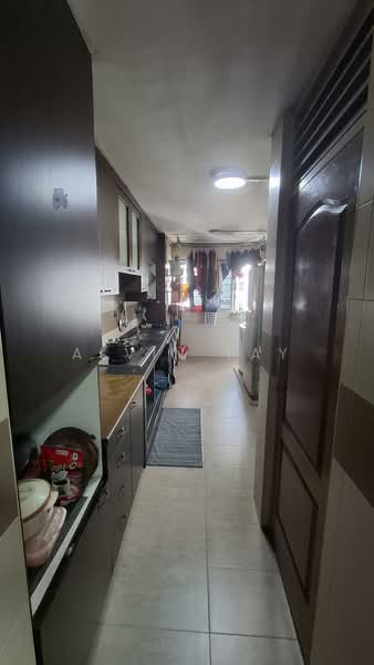 271 Bukit Batok East Avenue 4, 271 Bukit Batok East Avenue 4, 2 Bedrooms, 689 sqft, HDB Flat For Sale, by Alvin Tay, 500109447 - Kitchen - PropertyGuru.com.sg