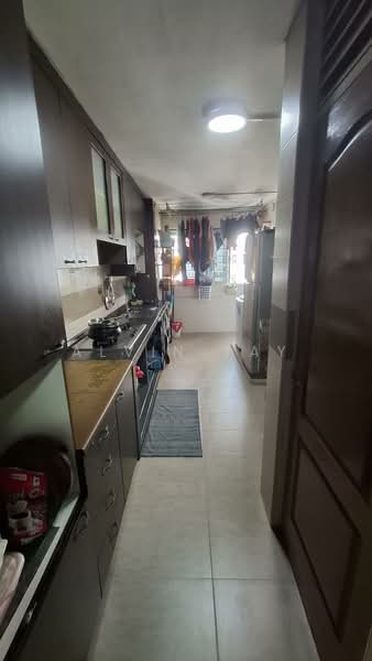 271 Bukit Batok East Avenue 4, 271 Bukit Batok East Avenue 4, 2 Bedrooms, 689 sqft, HDB Flat For Sale, by Alvin Tay, 500109447 - Kitchen - PropertyGuru.com.sg