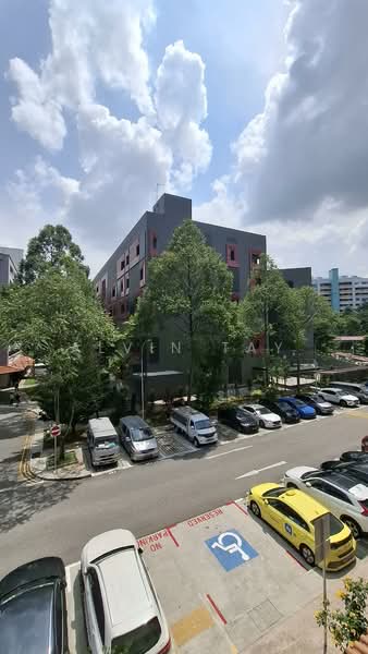 271 Bukit Batok East Avenue 4, 271 Bukit Batok East Avenue 4, 2 Bedrooms, 689 sqft, HDB Flat For Sale, by Alvin Tay, 500109447 - Exterior - PropertyGuru.com.sg