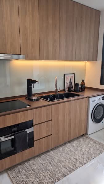 K Suites, 21 Lorong K Telok Kurau, 4 Bedrooms, 1,076 sqft, Apartment For Rent, by Cyril Tuzemen, 500109454 - Kitchen - PropertyGuru.com.sg