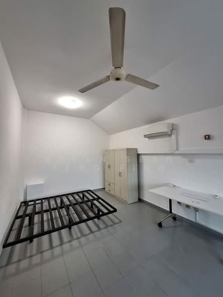 Happy Ave East, , Room Rental, 800 sqft, Terraced House For Rent, by Bryan Seah Seng Ping, 500109463 - Bedroom - PropertyGuru.com.sg