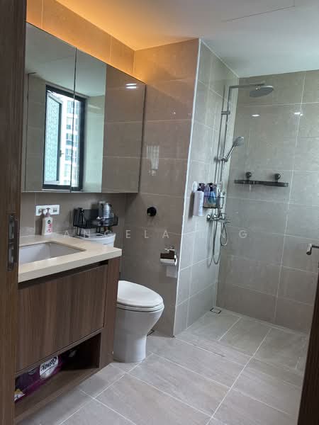 Kingsford Waterbay, Upper Serangoon View, 3 Bedrooms, 1,001 sqft, Condominium For Sale, by Angela Ang, 500109466 - Bathroom - PropertyGuru.com.sg