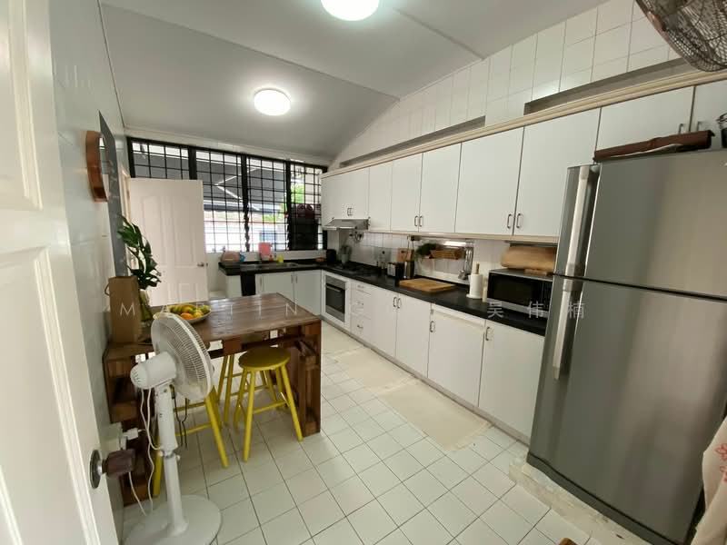 Resort-Style Landed House 🔥HUGE GARDEN 🔥near TAN KAH KEE MRT, , 4 Bedrooms, 4,500 sqft, Corner Terrace For Rent, by Martin Goh 吴伟楠, 500109472 - Kitchen - PropertyGuru.com.sg