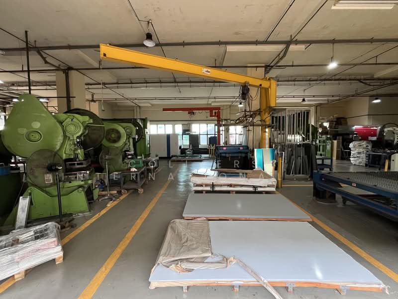 Multi-Storey Detached Factory in Changi South, , 47,000 sqft, Factory / Workshop (B2) For Sale, by RAPHAEL LEE, 500109475 - Interior - CommercialGuru.com.sg