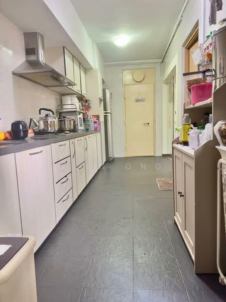 425 Canberra Road, 425 Canberra Road, 3 Bedrooms, 1,184 sqft, HDB Flat For Sale, by Glen Ong, 500109477 - Kitchen - PropertyGuru.com.sg