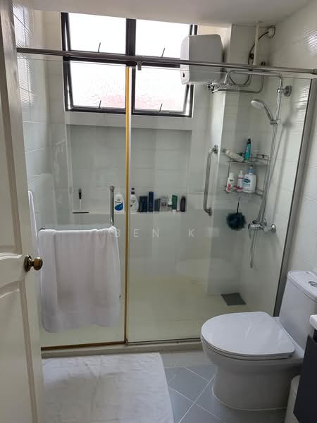 Barker Terraces, Barker Road, 3 Bedrooms, 2,500 sqft, Terraced House For Rent, by Ben K, 500109484 - Bathroom - PropertyGuru.com.sg