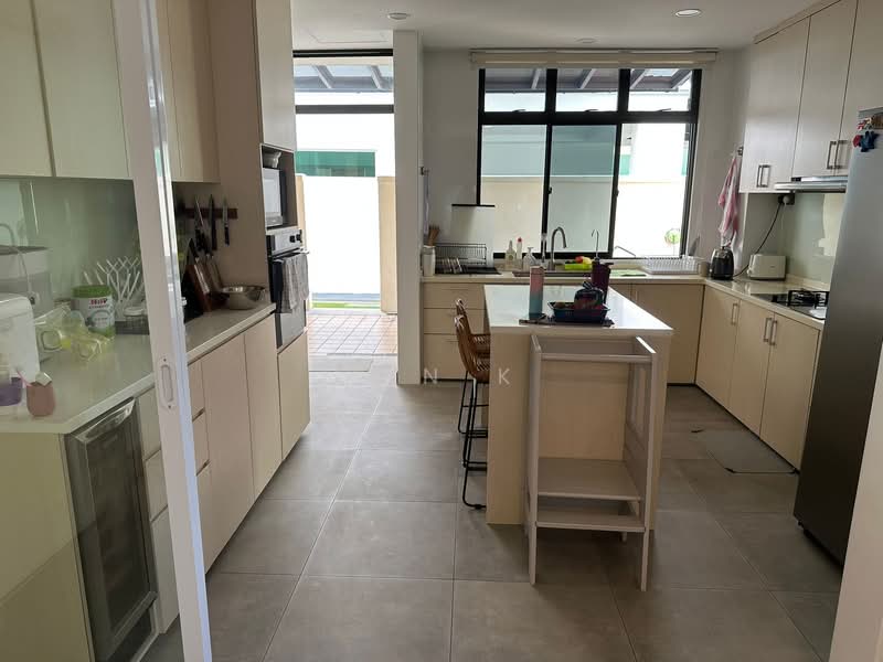 Barker Terraces, Barker Road, 3 Bedrooms, 2,500 sqft, Terraced House For Rent, by Ben K, 500109484 - Kitchen - PropertyGuru.com.sg