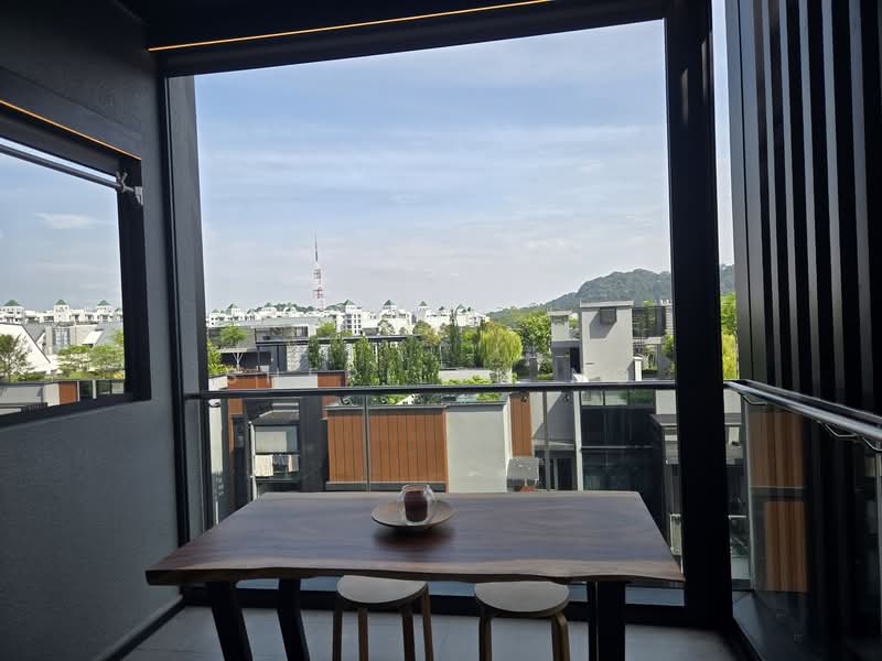 1km Pei Hwa | Recently TOP | Tip Top Move-in Condition, , 3 Bedrooms, 893 sqft, Condominium For Sale, by Sherilyn Ng, 500109493 - Balcony - PropertyGuru.com.sg