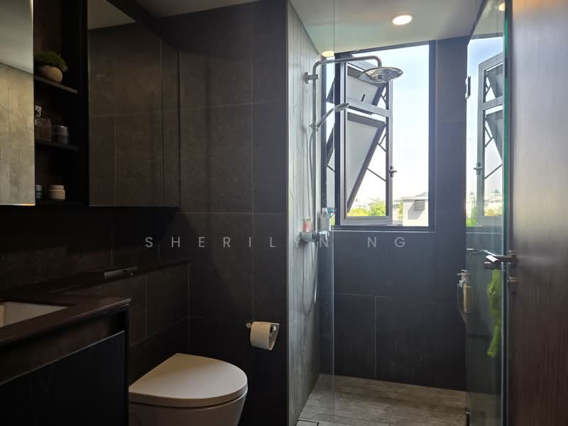 1km Pei Hwa | Recently TOP | Tip Top Move-in Condition, , 3 Bedrooms, 893 sqft, Condominium For Sale, by Sherilyn Ng, 500109493 - Bathroom - PropertyGuru.com.sg