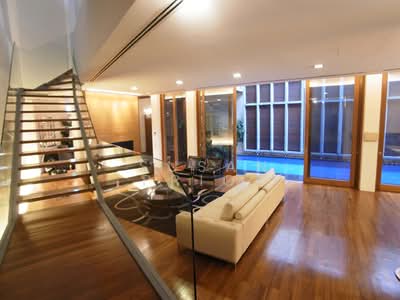 For Sale - Blair Road 4+2 5000 sf /Lap Pool