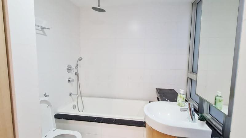 The Centris, 65 Jurong West Central 3, Boon Lay / Jurong / Tuas, Room Rental, 100 sqft, Apartment For Rent, by Bespoke Habitat Pte Ltd, 500109508 - 11-20 MBR6 Bathroom - PropertyGuru.com.sg