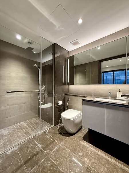 Parc Esta, 914 Sims Avenue, 2 Bedrooms, 743 sqft, Condominium For Sale, by Elson Lee, 500109514 - Bathroom - PropertyGuru.com.sg