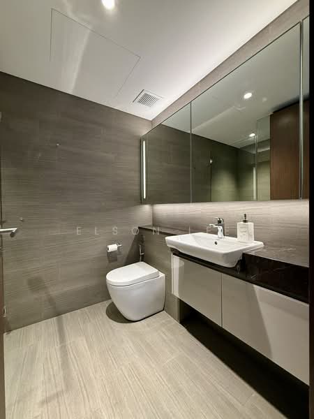 Parc Esta, 914 Sims Avenue, 2 Bedrooms, 743 sqft, Condominium For Sale, by Elson Lee, 500109514 - Bathroom - PropertyGuru.com.sg