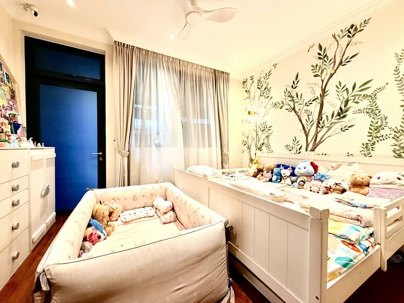 Luxus Hills, Luxus Hill Drive, 5 Bedrooms, 3,600 sqft, Terraced House For Sale, by Mark Liao, 500109520 - Bedroom - PropertyGuru.com.sg