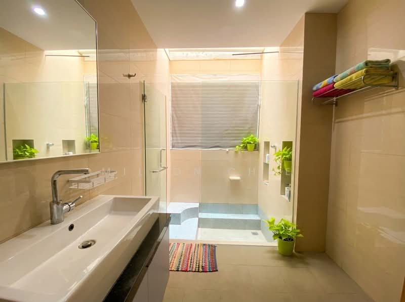 Seletar Hills Estate, Seletar Hills Drive, 6 Bedrooms, 4,160 sqft, Terraced House For Sale, by Milton Chee, 500109527 - Bathroom - PropertyGuru.com.sg