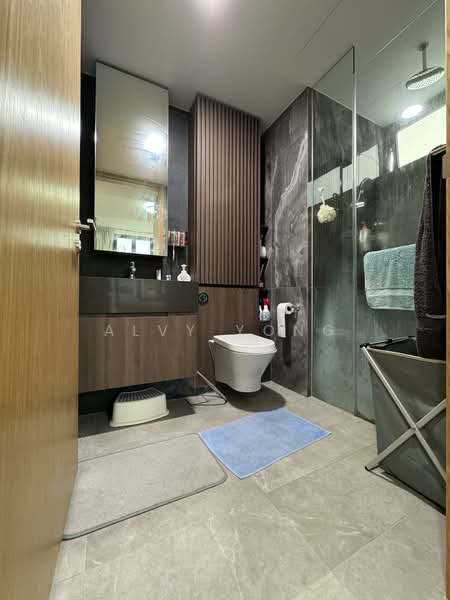 Midwood, 8 Hillview Rise, 3 Bedrooms, 990 sqft, Condominium For Sale, by Alvy Yong, 500109528 - Bathroom - PropertyGuru.com.sg