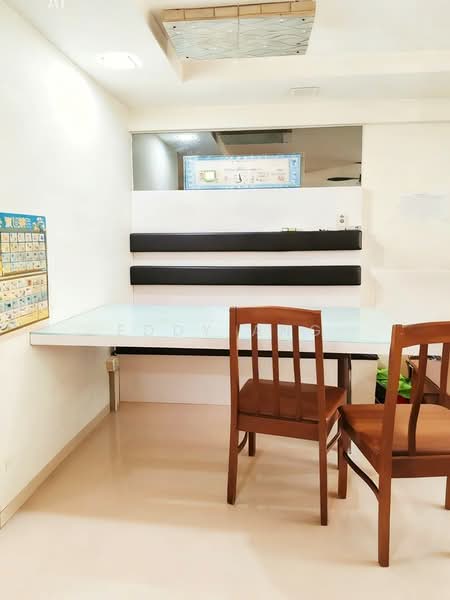 719 Yishun Street 71, 719 Yishun Street 71, 3 Bedrooms, 958 sqft, HDB Flat For Sale, by Eddy Ang, 500109540 - Study - PropertyGuru.com.sg