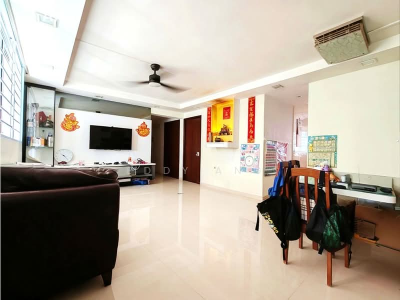 719 Yishun Street 71, 719 Yishun Street 71, 3 Bedrooms, 958 sqft, HDB Flat For Sale, by Eddy Ang, 500109540 - Living Room - PropertyGuru.com.sg