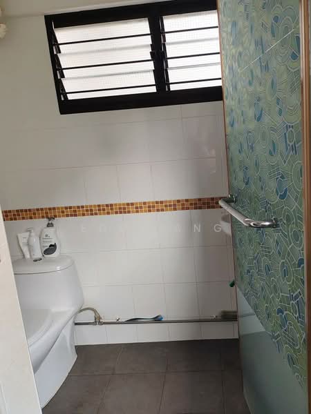 719 Yishun Street 71, 719 Yishun Street 71, 3 Bedrooms, 958 sqft, HDB Flat For Sale, by Eddy Ang, 500109540 - Bathroom - PropertyGuru.com.sg
