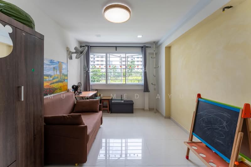 672A Choa Chu Kang Crescent, 672A Choa Chu Kang Crescent, 4 Bedrooms, 1,334 sqft, HDB Flat For Sale, by Muhammed Ayub, 500109563 - Living Room - PropertyGuru.com.sg