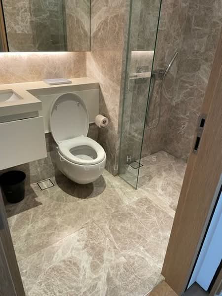 The Laurels @ Cairnhill Road, 40 Cairnhill Road, 2 Bedrooms, 883 sqft, Condominium For Sale, by Gary H S Chua, 500109564 - Bathroom - PropertyGuru.com.sg