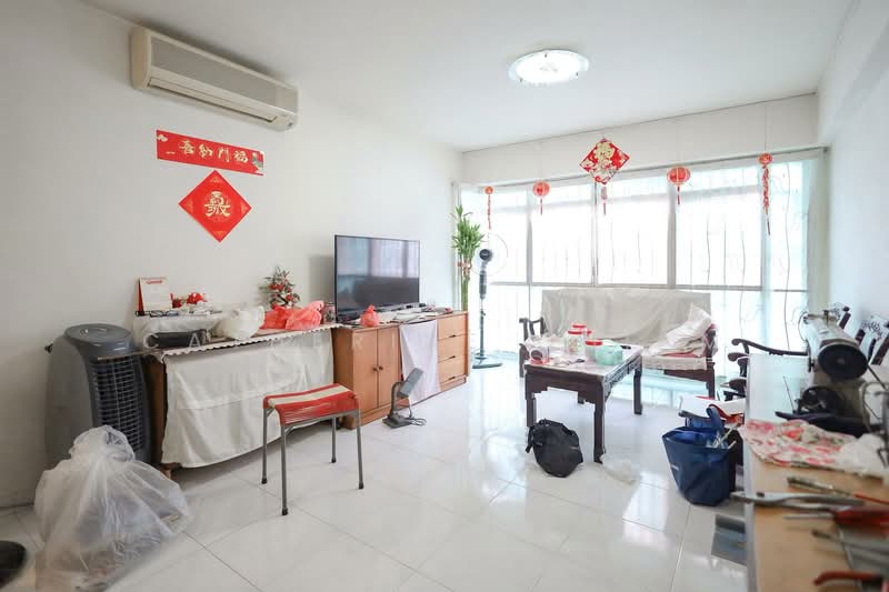 318D Anchorvale Link, 318D Anchorvale Link, 3 Bedrooms, 1,184 sqft, HDB Flat For Sale, by Catherine Chiam, 500109577 - Living Room - PropertyGuru.com.sg