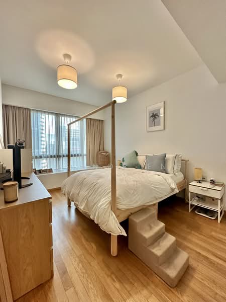 One Shenton, 1 Shenton Way, 2 Bedrooms, 1,109 sqft, Condominium For Rent, by Eleanor Eng, 500109579 - Bedroom - PropertyGuru.com.sg