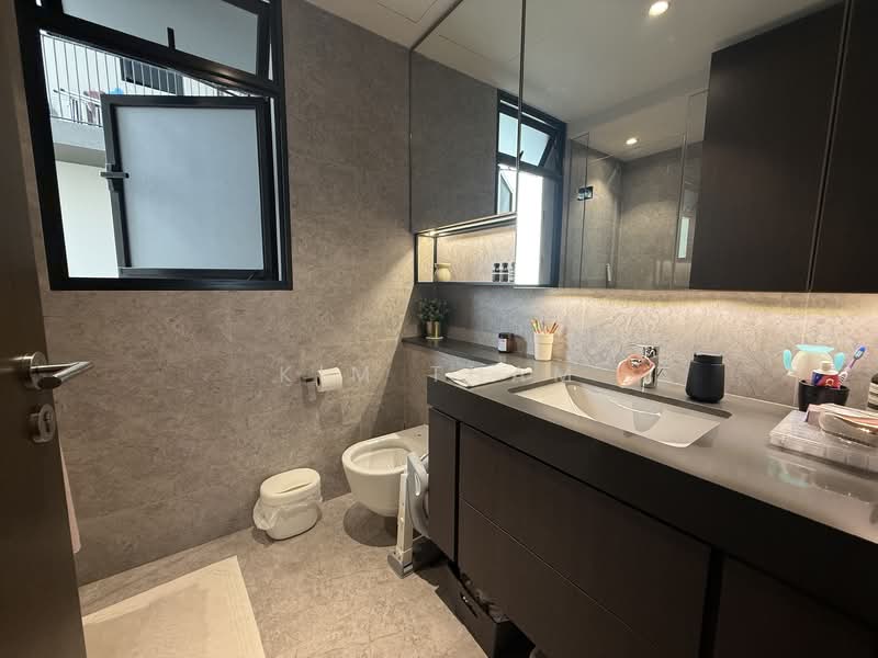 Avenue South Residence, 1 Silat Avenue, 4 Bedrooms, 1,109 sqft, Condominium For Rent, by Kim Tham, 500109583 - Bathroom - PropertyGuru.com.sg