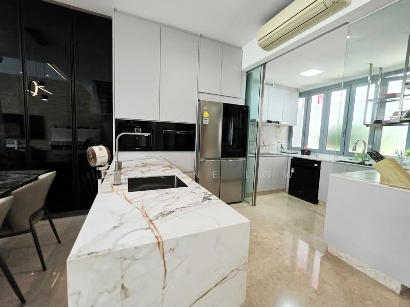 Woodhaven, 71 Woodgrove Avenue, 4 Bedrooms, 3,358 sqft, Cluster House For Sale, by Adeline Low, 500109593 - Level 1 Dry Kitchen - PropertyGuru.com.sg