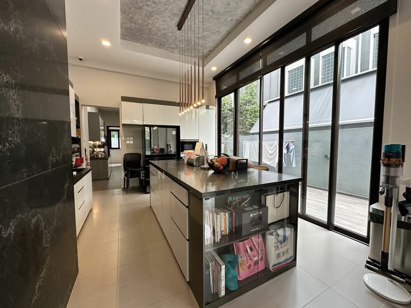 Frankel / Changi Road Vicinity Designer Detached Home, Kembangan, 4 Bedrooms, 8,000 sqft, Detached House For Sale, by Kenny Neo, 500109616 - Kitchen - PropertyGuru.com.sg