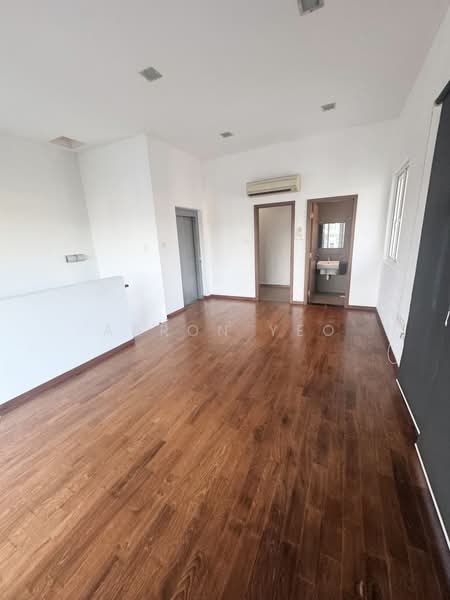 C.H.E.A.P 4 STOREY SEMI-DETACHED FOR RENT D27, Wak Hassan, 5 Bedrooms, 4,618 sqft, Semi-Detached House For Rent, by Aaron Yeo, 500109618 - Interior - PropertyGuru.com.sg