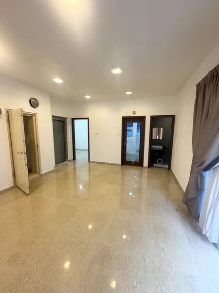 C.H.E.A.P 4 STOREY SEMI-DETACHED FOR RENT D27, Wak Hassan, 5 Bedrooms, 4,618 sqft, Semi-Detached House For Rent, by Aaron Yeo, 500109618 - Interior - PropertyGuru.com.sg