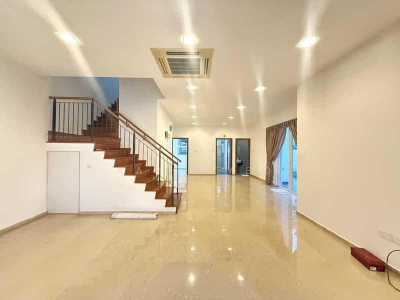 For Rent - C.H.E.A.P 4 STOREY SEMI-DETACHED FOR RENT D27