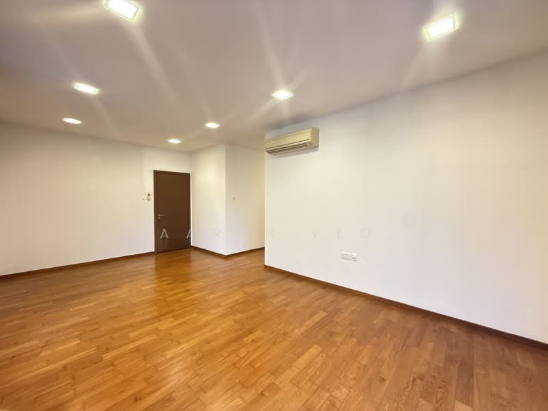 For Rent - C.H.E.A.P 4 STOREY SEMI-DETACHED FOR RENT D27