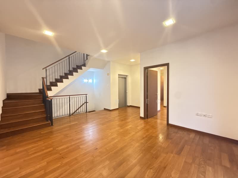 For Rent - C.H.E.A.P 4 STOREY SEMI-DETACHED FOR RENT D27