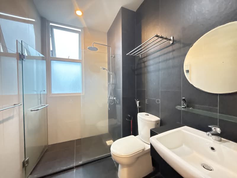 For Rent - C.H.E.A.P 4 STOREY SEMI-DETACHED FOR RENT D27