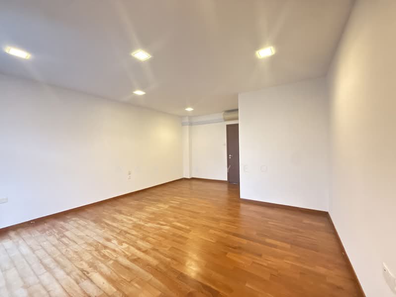 For Rent - C.H.E.A.P 4 STOREY SEMI-DETACHED FOR RENT D27