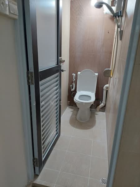 12 Holland Avenue, 12 Holland Avenue, Room Rental, 250 sqft, HDB Flat For Rent, by Janet Tan, 500109622 - Bathroom - PropertyGuru.com.sg